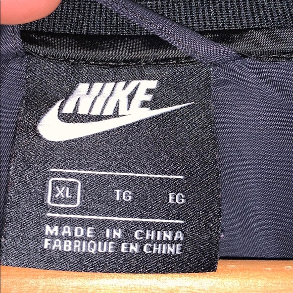 Nike jacket - Picture 3 of 4